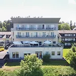 Loewenstein 4*