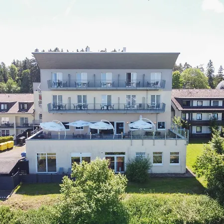 Loewenstein 4*